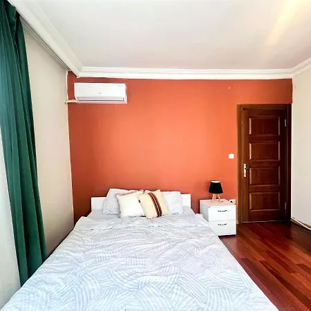 Wonder Homes- Spacious Flat, 4br, 4ac, 4 Mins To Taksim Square *