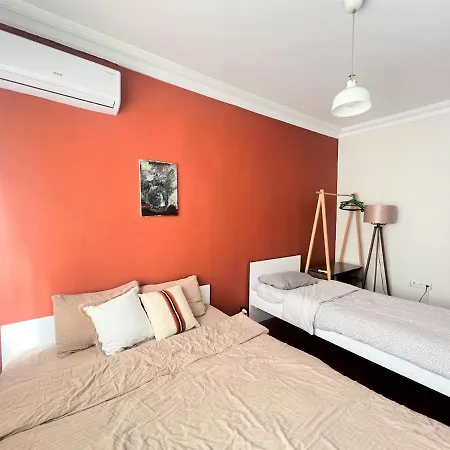 Wonder Homes- Spacious Flat, 4br, 4ac, 4 Mins To Taksim Square Apartment *